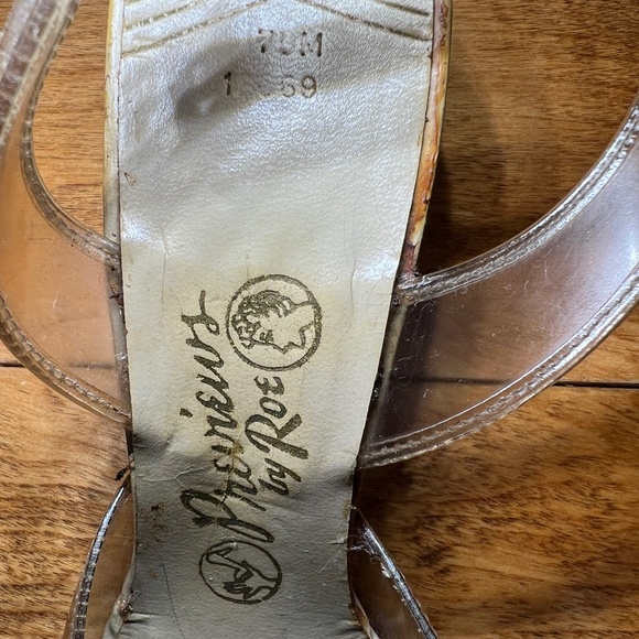 Vintage Lucite Heels - Picture 2 of 7